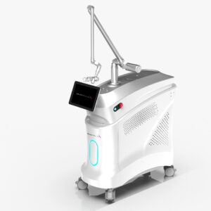 Erbium: YAG 2940 nm professzionális orvosi lézerkészülék modern kezelőkarral és érintőkijelzővel bőrmegújító és hegkezelő kezelésekhez.